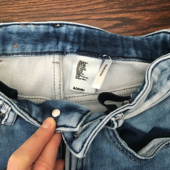 Boys Denim - Distressed Jeans Size 9-10Youth - Picture 7 of 8